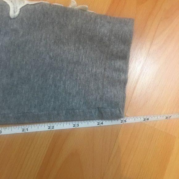 Gray Leggings with White Appliqués OSFM - Picture 5 of 6